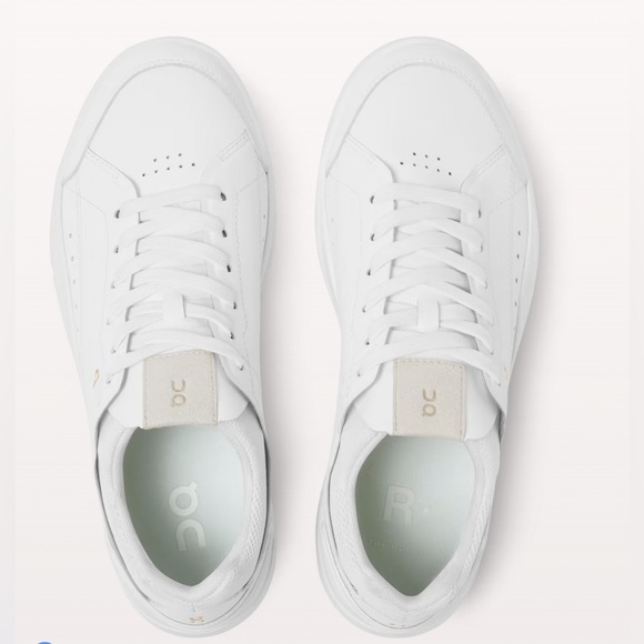 On Cloud Women's The Roger Centre Court Low Top Sneakers - Picture 11 of 14